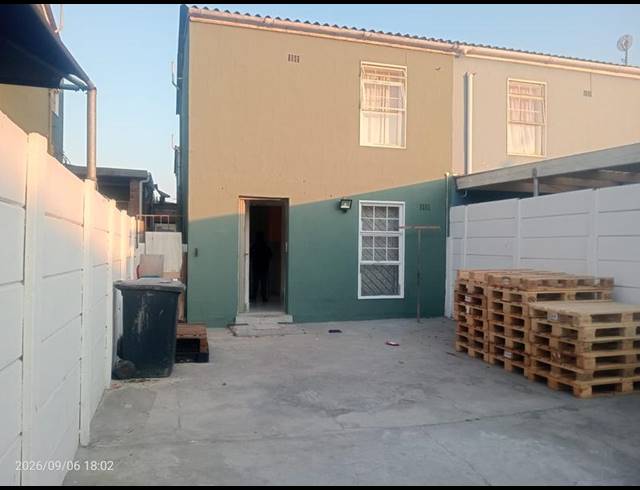 3 BEDROOM PROPERTY TO RENT IN EASTRIDGE